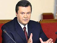 Янукович "махнул" в Крым