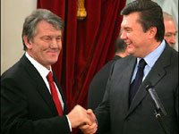 Янукович в недоумении: Где рука, где нога, где язык...