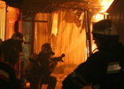 Кто-то поджег рынок в Киеве. Спасатели намучались с огнем. Фото