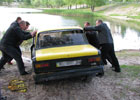 В киевском озере утонуло «Феррари». Фото