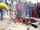 Взбешенная толпа заживо сожгла 15 кенийских женщин. Фото