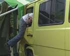 Киев. Пьяный на микроавтобусе разворотил полрынка. Фото