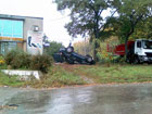В Донецке "жигуль" на полном ходу влетел в джип. Иномарка перевернулась. Фото