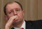 Яценюк рассказал, как его не пустили в Секретариат