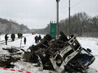 Жуть. На Тернопольщине столкнулись переполненный автобус и поезд. Много погибших и раненных. Фото