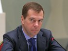 Медведев очень хочет помочь Украине. Но говорить об этом предпочитает в Испании