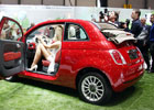 Компания Fiat сделала неплохой подарок женщинам. Фото