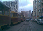 В центре Киева слетел с рельсов трамвай. Остановить его смогла только легковушка. Фото