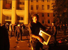 Молдавские мародеры готовы растащить здание парламента «по кирпичикам». Фото