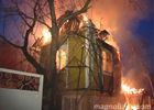 В Киеве сгорел частный дом. Слава Богу, обошлось без трагедии. Фото