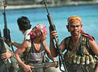 Пираты подтягивают захваченную «Ариану» поближе к берегу Сомали