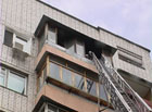 Киевлянин поджег свою квартиру. И выпрыгнул с 14-го этажа. Фото