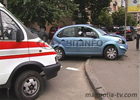 Киев. Беременная женщина за рулем авто врезалась в забор. Фото