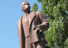 Вандалы, изувечившие памятник Ленину, считают себя героями