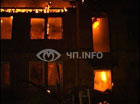 На Житомирщине люди, спасаясь от огня, выпрыгивали из окон дома. Фото
