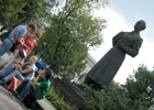 Черновецкий собирается убрать легендарный памятник Григорию Сковороде