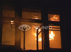 В Киеве бомжи устроили грандиозный пожар в одном из домов. Пожарным пришлось изрядно попотеть. Фото