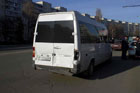 В Днепропетровске две маршрутки не смогли поделить дорогу. Пострадали пассажиры. Фото