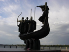 Черновецкий пообещал отремонтировать памятник основателям Киева ко Дню Независимости