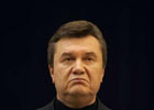Янукович сегодня активничал – держал свечку, крестил ребенка и катался на «Победе»
