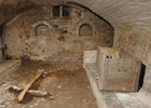 Британская семья случайно обнаружила нечто древнее у себя в подвале. Фото