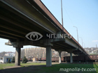 В Мариуполе вот-вот может рухнуть мост, по которому ежедневно ездит транспорт. Фото