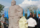 Регионалы открыли в Запорожье жуткий памятник. Фото