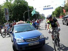 В Киеве таксист протаранил колонну велосипедистов и был таков. Фото