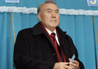 Назарбаев отказался от своего пожизненного статуса