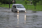 На Львовщине машины не ездят, а плавают по дорогам. Фото