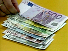 Евро на межбанке продолжил падение