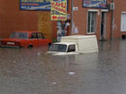В Симферополе настоящий потоп. Машины буквально плавают по городу. Фото