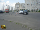 В Киеве «публичная женщина», грубо нарушив правила, разбила две машины. Фото