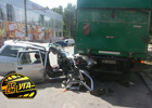 В Николаеве «ВАЗ» скомкало после встречи с грузовиком. Пассажир легковушки умер. Фото