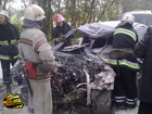На Львовщине водитель «БМВ» погиб, врезавшись в грузовик. Фото