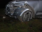 В Киеве Porsche Cayenne протаранил «ГАЗель», после чего развалил остановку. Фото