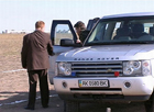 Власть поменялась. Младший сын Президента с ветерком летает на машине Ющенко. Фото