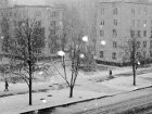 Киевские дворники не успевают разгребать снежные завалы
