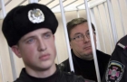 Невиновного, начитанного и голодного Луценко обижают в прокуратуре