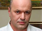 Бывший мэр Ужгорода Ратушняк приехал на «Мерседесе» к центру занятости, чтобы стать на учет