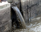 Источник холеры в Мариуполе – канализационные стоки, которые продолжают сбрасывать в реку
