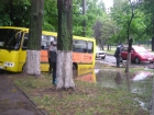 Дожди заставили одесских водителей научиться плавать. Фото