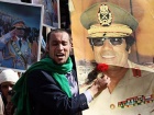 СМИ опять поспешили. Каддафи передумал отказываться от власти