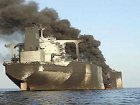 Пираты подожгли танкер, перевозящий 1 млн. баррелей нефти из Украины в Китай