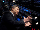 Янукович наградил медалькой чиновника-взяточника. Кого-то из президентских помощников выгонят в три шеи?