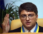 Киреев продолжает выгонять из зала людей Тимошенко. Первый пошел
