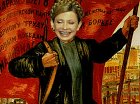Тимошенко привезли в суд. Вдохновленные примером «афганцев», «юлеботы» полезли на «Беркут»