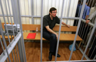 Луценко в суде искрометно шутит и жалуется, что ему не хватает близости с женой