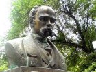 На Луганщине загадочным образом исчез памятник Шевченко. Мистика или еще один способ потратить бюджетные деньги?