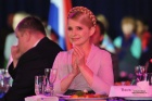 Тимошенко на одни только бриллианты спустила более миллиона баксов. Лучше бы сухари сушила – и дешевле, и в камере нужнее